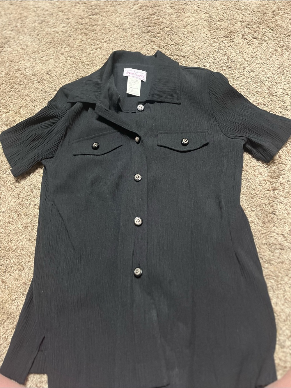 Black Short-Sleeve Button-Down Shirt with Chest Flap Pockets